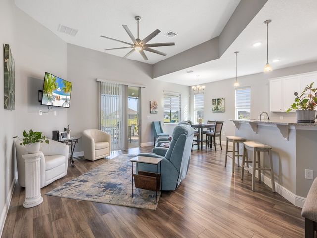 8476 Laguna Circle, Sebastian, FL 32976