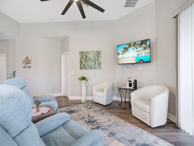 8476 Laguna Circle, Sebastian, FL 32976