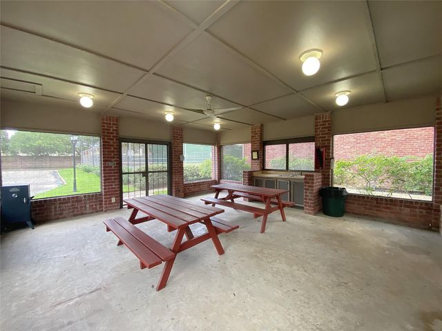 7447 Cambridge Street 71, Houston, TX 77054