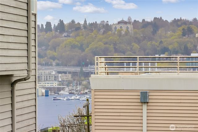 1116 6th Avenue N, Seattle, WA 98109