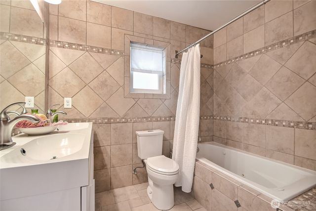 1116 6th Avenue N, Seattle, WA 98109