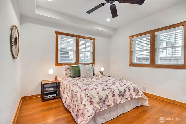 1116 6th Avenue N, Seattle, WA 98109