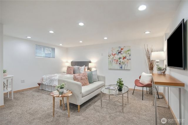 1116 6th Avenue N, Seattle, WA 98109