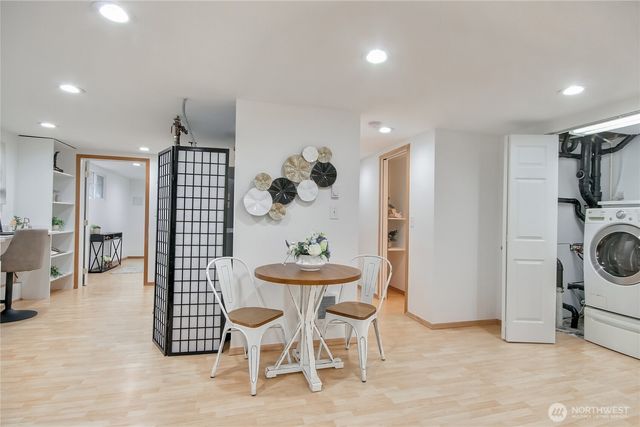 1116 6th Avenue N, Seattle, WA 98109