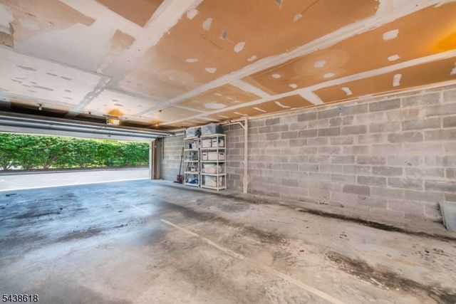 902 River Renaissance, East Rutherford Boro, NJ 07073