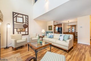 902 River Renaissance, East Rutherford Boro, NJ 07073