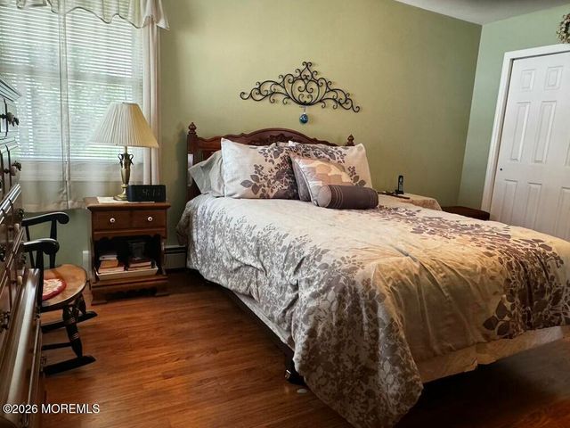 12 Doral Drive, Toms River, NJ 08757