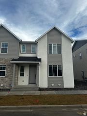 15 S LUNAR WAY RD, Mapleton, UT 84664