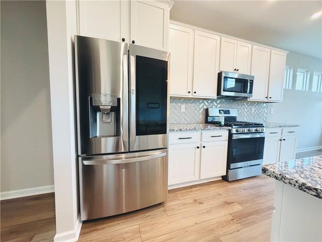 607 Michigan Circle, Hoschton, GA 30548