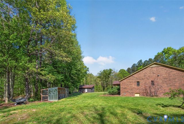 10427 Windam Hill Rd, Glen Allen, VA 23059