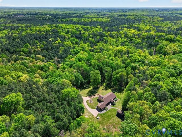 10427 Windam Hill Rd, Glen Allen, VA 23059