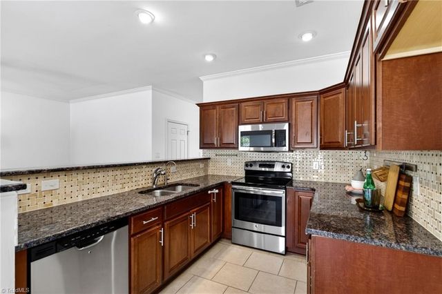 811 Central Park Avenue, Greensboro, NC 27407