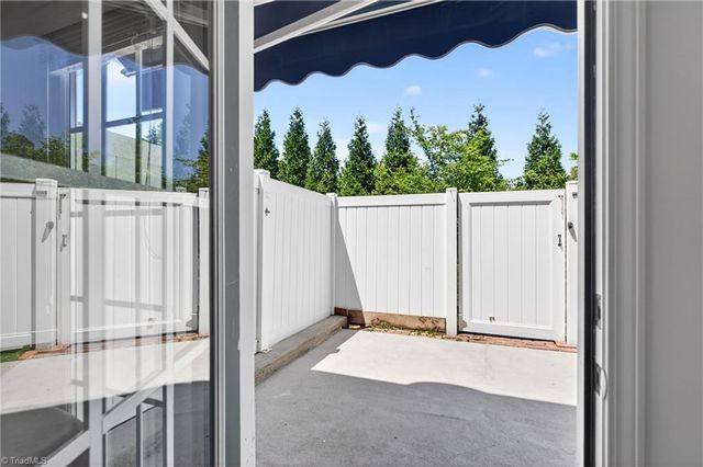 811 Central Park Avenue, Greensboro, NC 27407