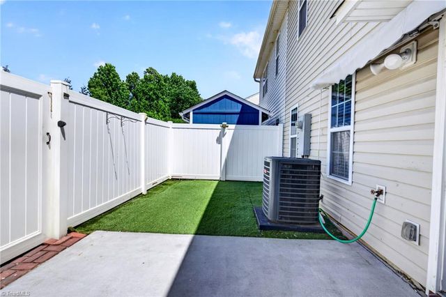 811 Central Park Avenue, Greensboro, NC 27407