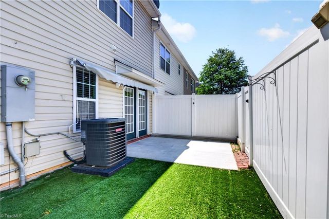 811 Central Park Avenue, Greensboro, NC 27407