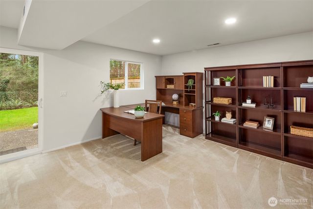 9010 172nd Avenue NE, Redmond, WA 98052