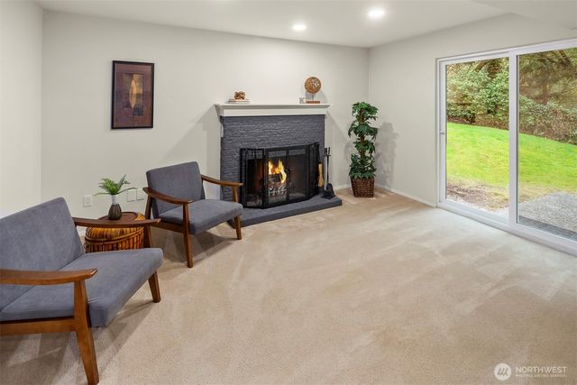 9010 172nd Avenue NE, Redmond, WA 98052