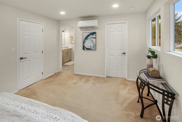 9010 172nd Avenue NE, Redmond, WA 98052