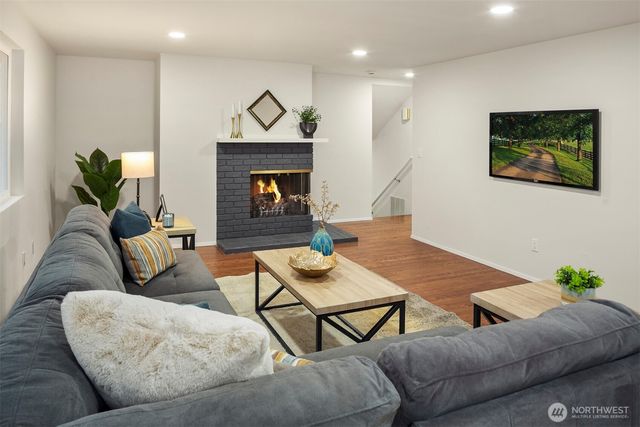 9010 172nd Avenue NE, Redmond, WA 98052