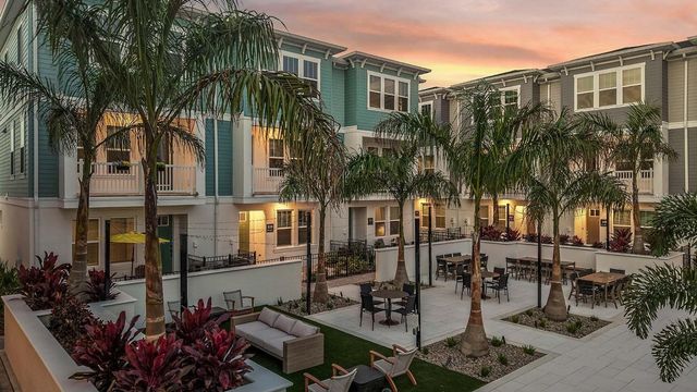 3133 4TH TERRACE N, St Petersburg, FL 33713