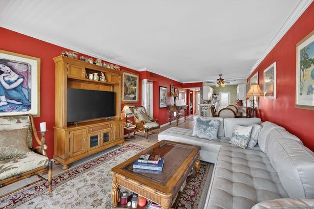 3411 Spanish Trail 418, Delray Beach, FL 33483