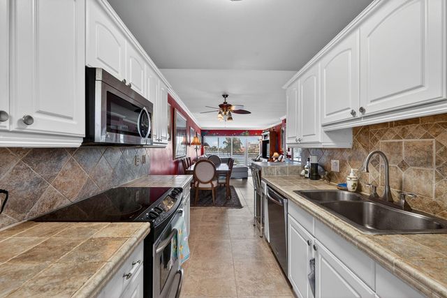 3411 Spanish Trail 418, Delray Beach, FL 33483