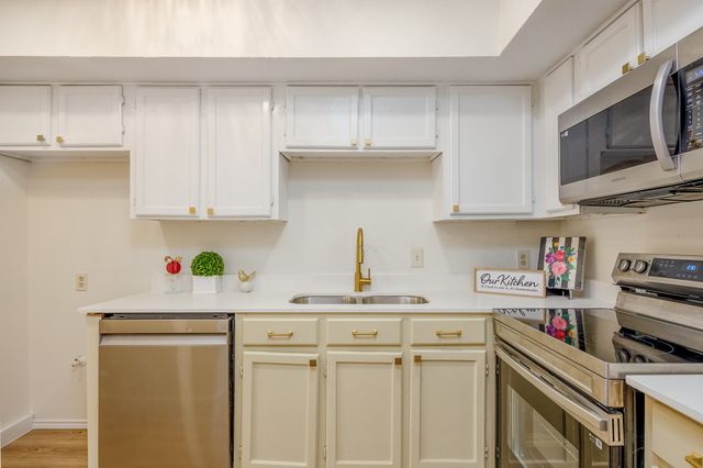 2310 Balsam Drive B106, Arlington, TX 76006