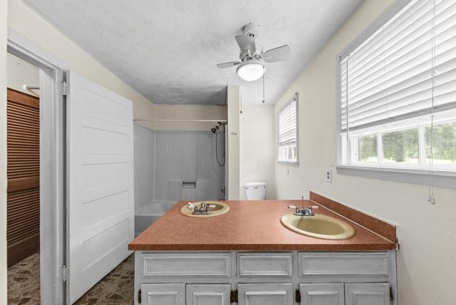 1047 Dixie Road, Covington, GA 30014