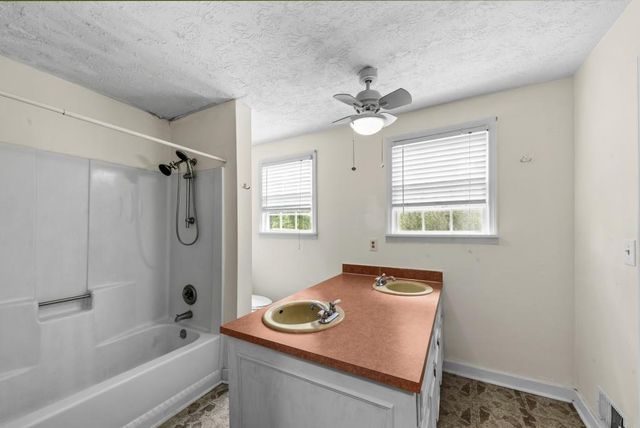 1047 Dixie Road, Covington, GA 30014