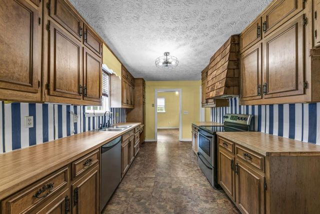 1047 Dixie Road, Covington, GA 30014
