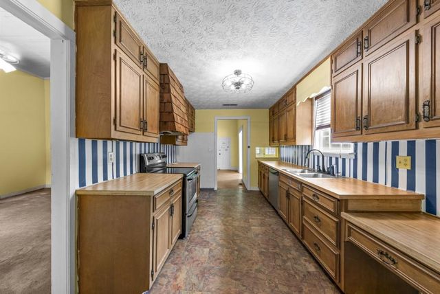 1047 Dixie Road, Covington, GA 30014