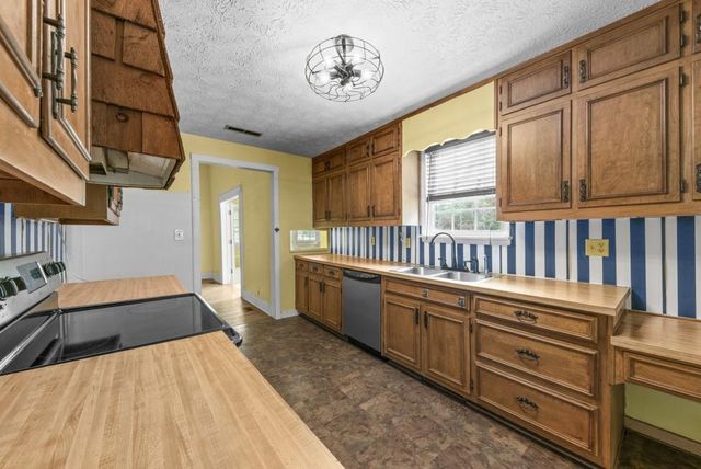 1047 Dixie Road, Covington, GA 30014