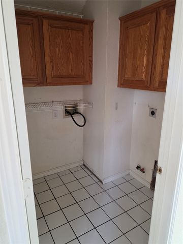 2720 Springhill Drive, Grapevine, TX 76051