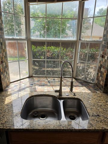 2720 Springhill Drive, Grapevine, TX 76051