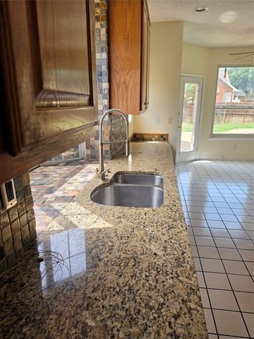 2720 Springhill Drive, Grapevine, TX 76051