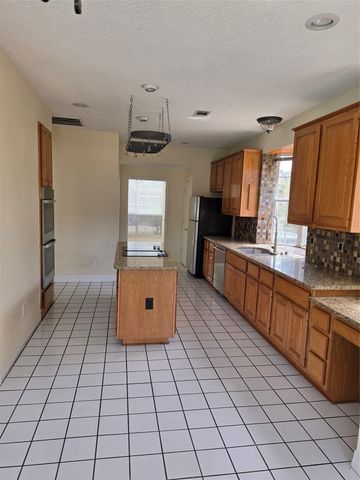 2720 Springhill Drive, Grapevine, TX 76051