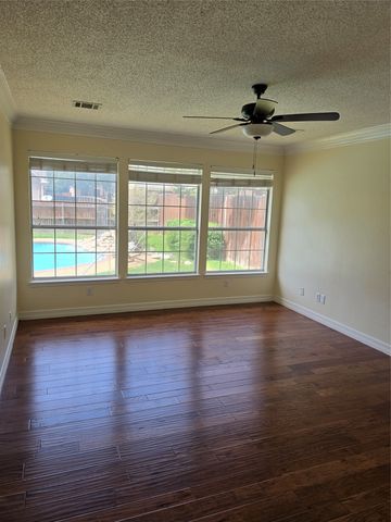 2720 Springhill Drive, Grapevine, TX 76051