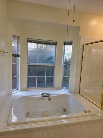 2720 Springhill Drive, Grapevine, TX 76051