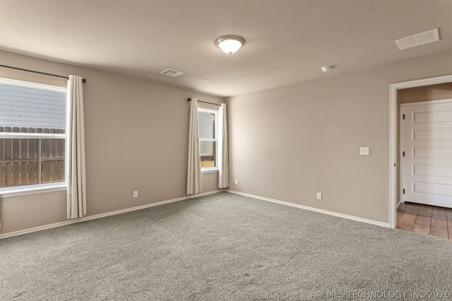 12005 E 108th Place N, Owasso, OK 74055