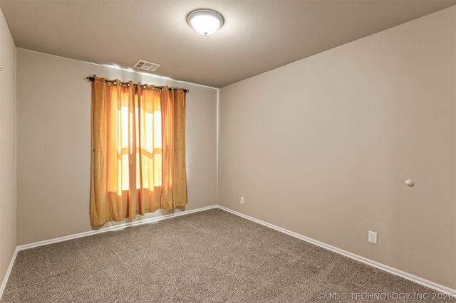 12005 E 108th Place N, Owasso, OK 74055