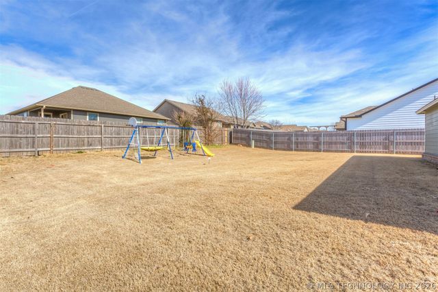 12005 E 108th Place N, Owasso, OK 74055