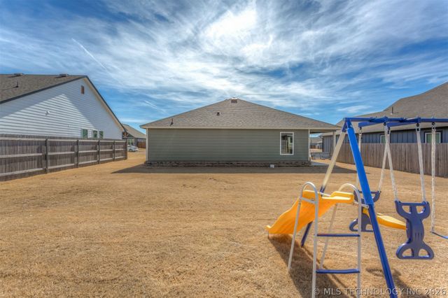 12005 E 108th Place N, Owasso, OK 74055