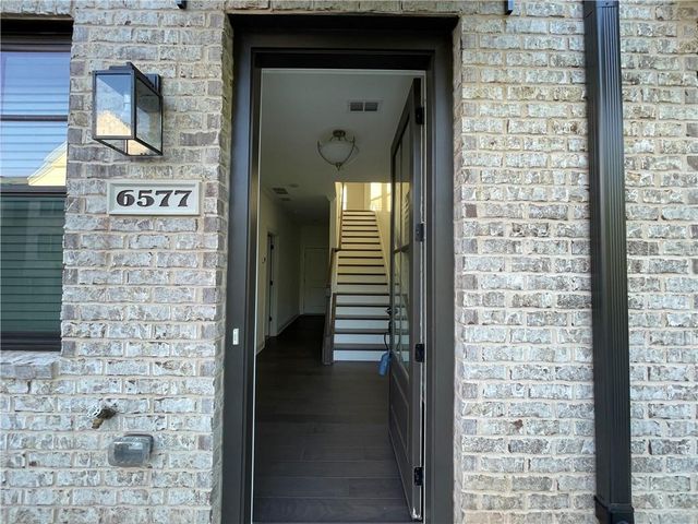 6577 Beacon Drive, Atlanta, GA 30328