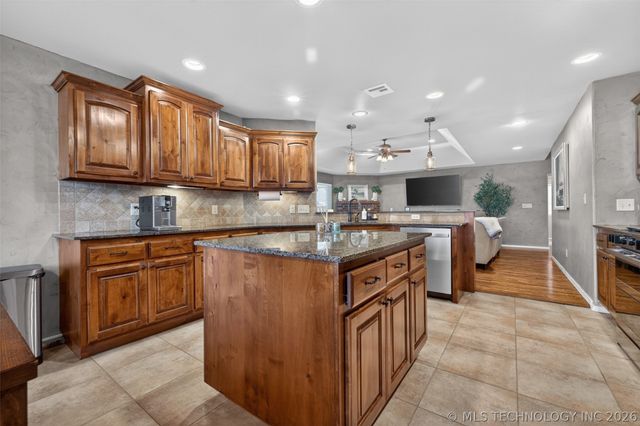 14713 S Justin Street, Glenpool, OK 74033