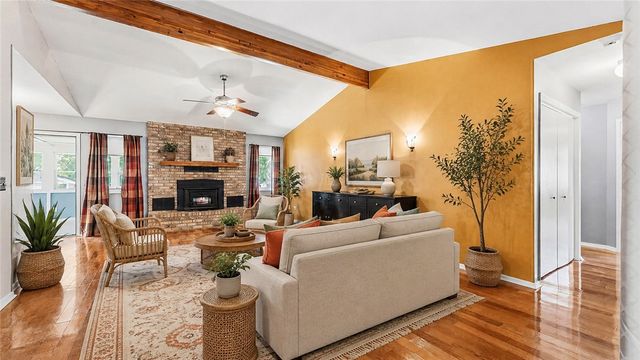 5 Clevedon Circle, Bella Vista, AR 72715