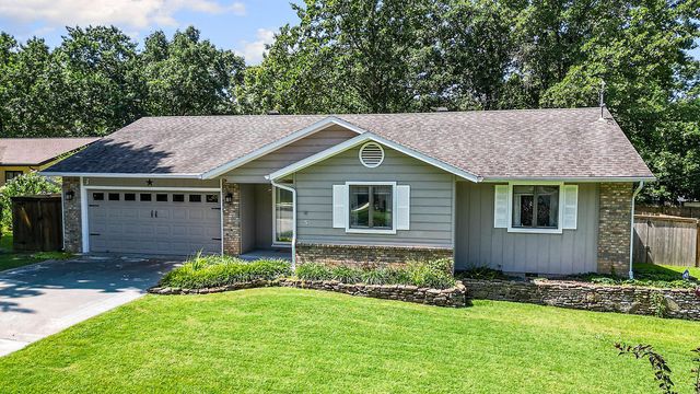 5 Clevedon Circle, Bella Vista, AR 72715