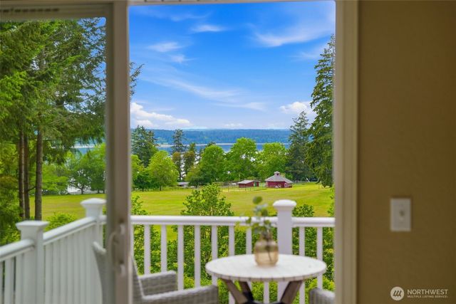 919 Lummi Drive, Fox Island, WA 98333