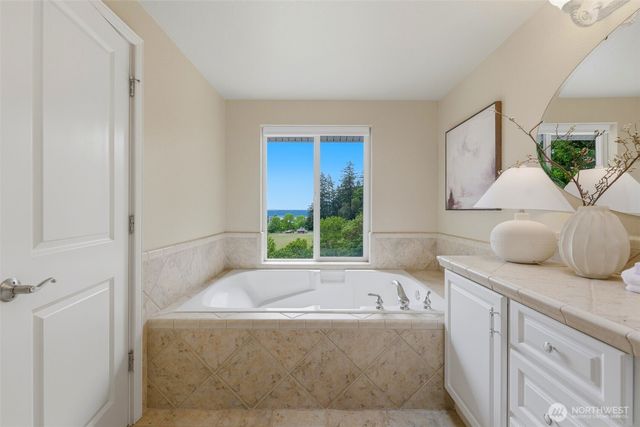 919 Lummi Drive, Fox Island, WA 98333