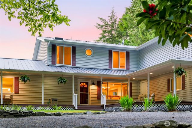 919 Lummi Drive, Fox Island, WA 98333