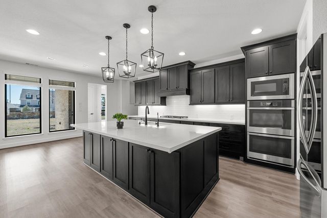 1440 Riva Ridge DR, Leander, TX 78641
